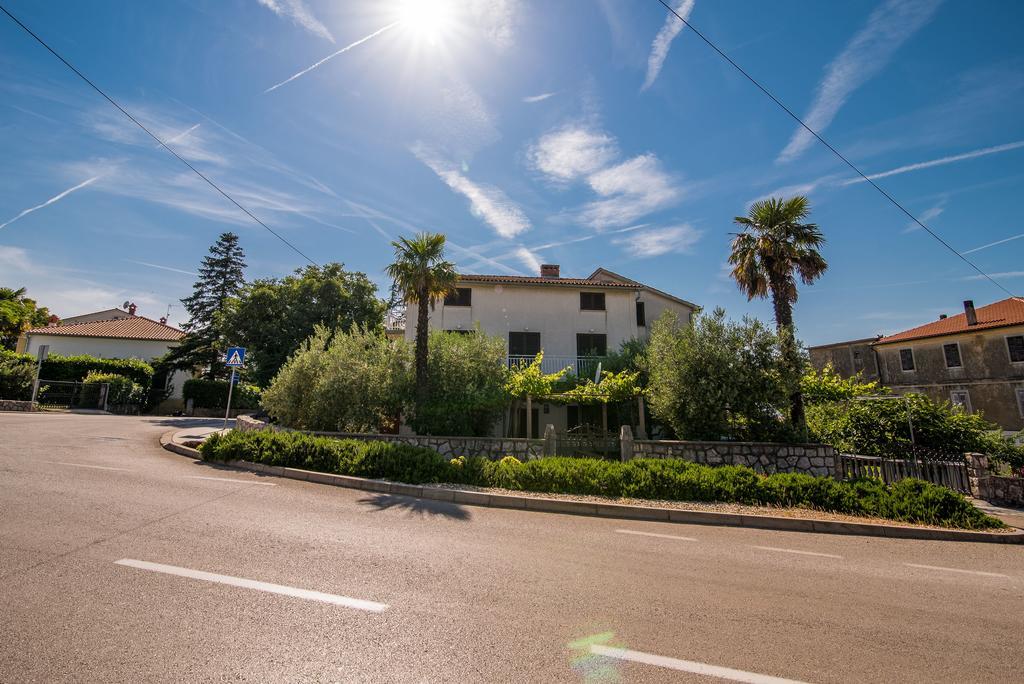 Apartment Ana 1 Malinska Exterior foto